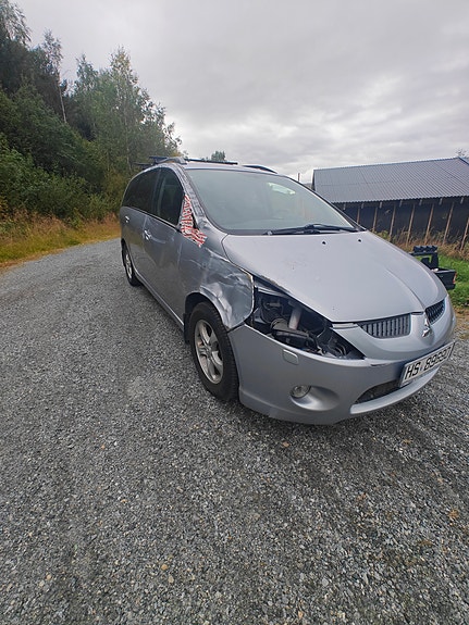 Mitsubishi Grandis 3 of 11