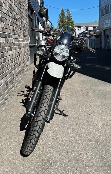 Royal Enfield Himalayan 452 11 of 13