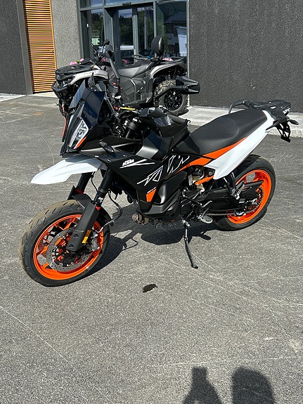 KTM 890 SMT 3 of 3