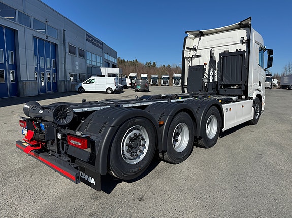 Scania R590 Tridem 14 of 15