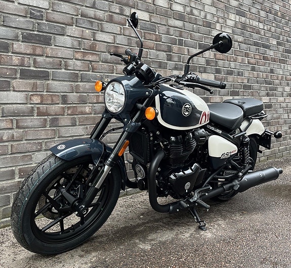 Royal Enfield Shotgun 650 11 of 15