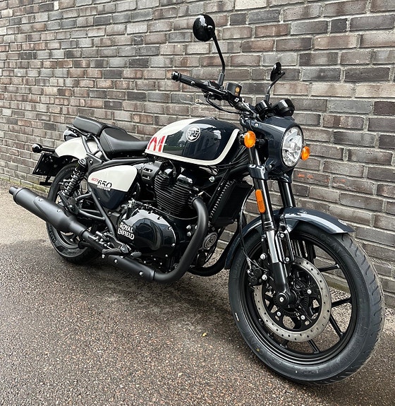 Royal Enfield Shotgun 650 4 of 5