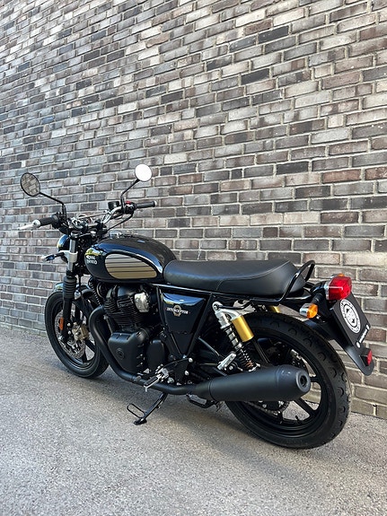 Royal Enfield Interceptor 650 8 of 11