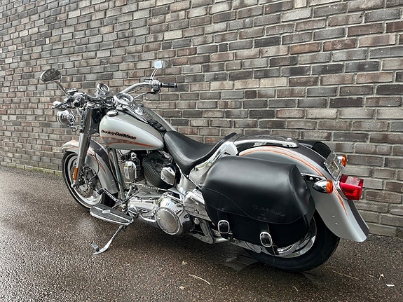 Harley-Davidson FLSTFSE Fat Boy CVO 8 of 13