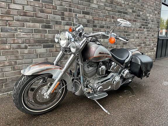 Harley-Davidson FLSTFSE Fat Boy CVO 7 of 13