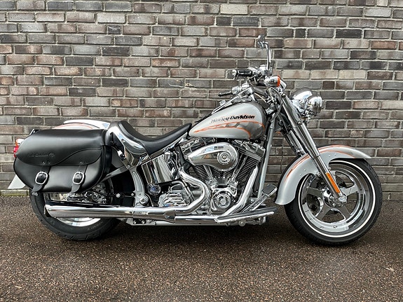 Harley-Davidson FLSTFSE Fat Boy CVO 12 of 13