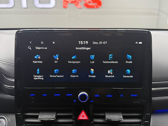 Hyundai IONIQ 17 of 23