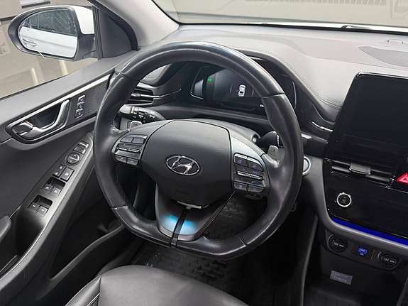 Hyundai IONIQ 14 of 23