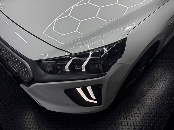Hyundai IONIQ 6 of 23