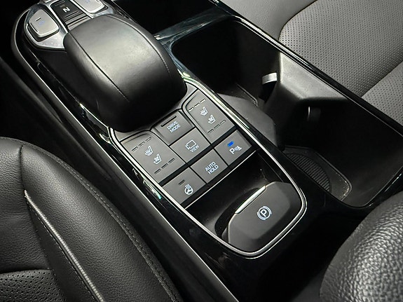 Hyundai IONIQ 15 of 23