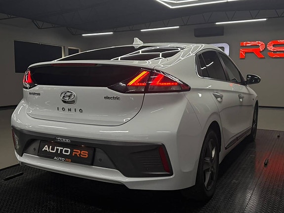 Hyundai IONIQ 7 of 23