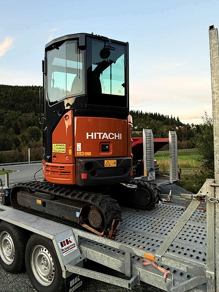 Hitachi ZX26u 5 of 5