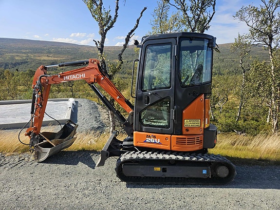 Hitachi ZX26u 3 of 5