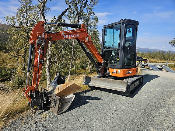 Hitachi ZX26u 7 of 15