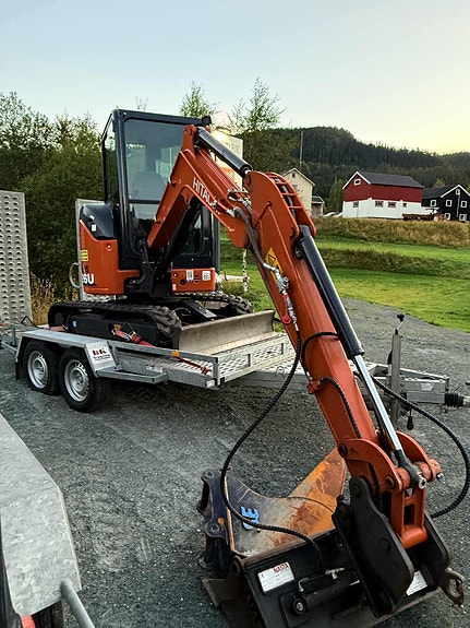 Hitachi ZX26u 9 of 15