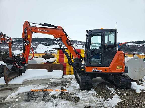 Hitachi ZX26u 15 of 15