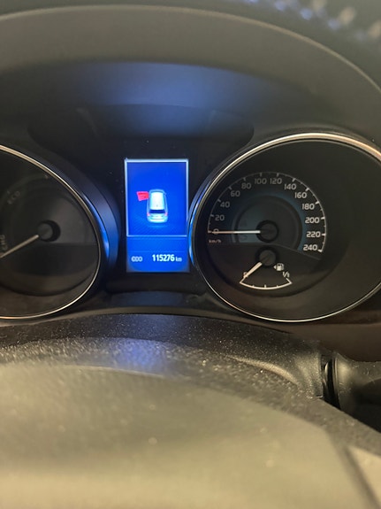 Toyota Auris 4 of 9
