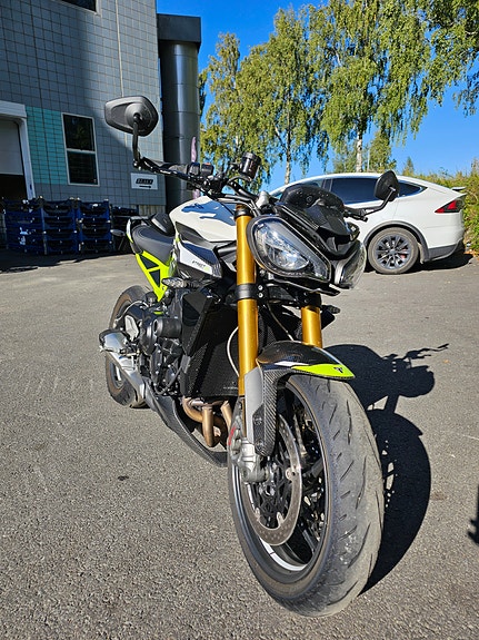 Triumph Street Triple MOTO2 Edition 2 of 11