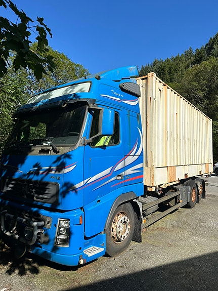 Volvo FH12 3 of 6