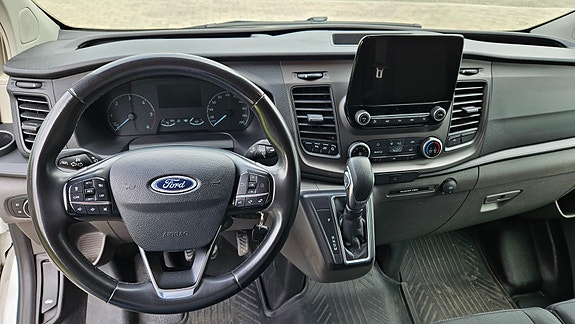 Ford Transit Custom 13 of 20