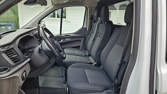 Ford Transit Custom 14 of 20