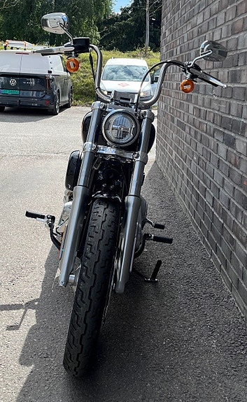 Harley-Davidson FXST Softail Standard 4 of 12