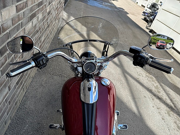 Harley-Davidson FXSB Breakout 9 of 14