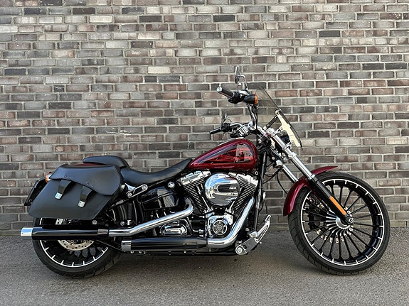 Harley-Davidson FXSB Breakout 14 of 14