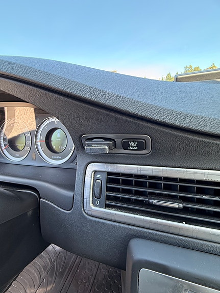Volvo XC70 15 of 30