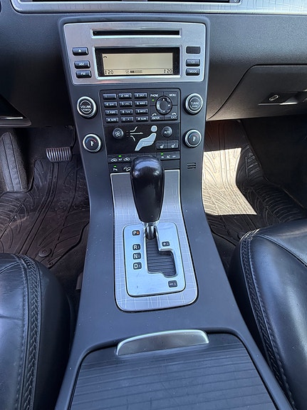 Volvo XC70 16 of 30
