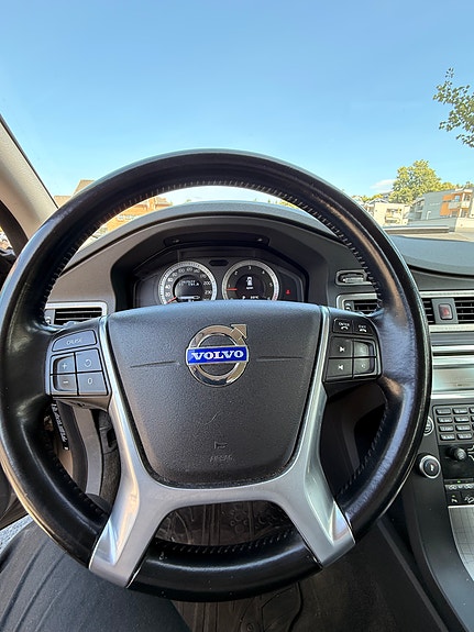 Volvo XC70 13 of 30