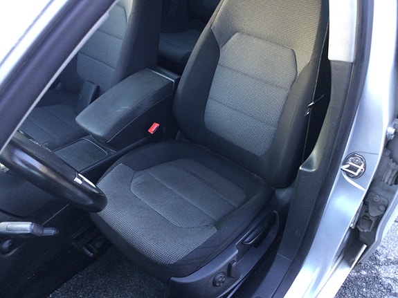 Volkswagen Passat 13 of 15