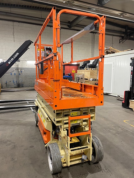 JLG 2032 ES 3 of 4
