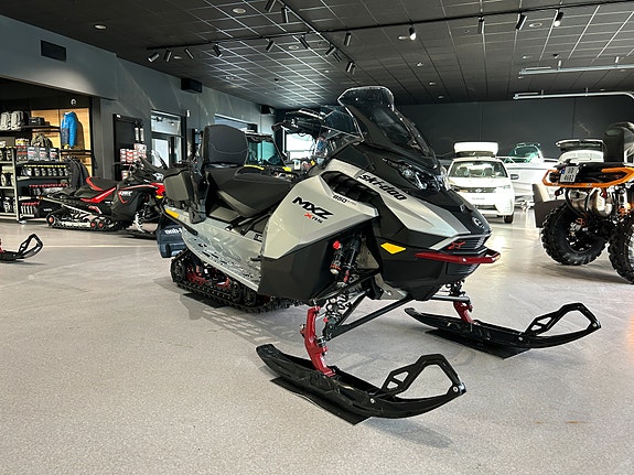 Ski-doo MXZ XRS 850 E-TEC 2024 3 of 5