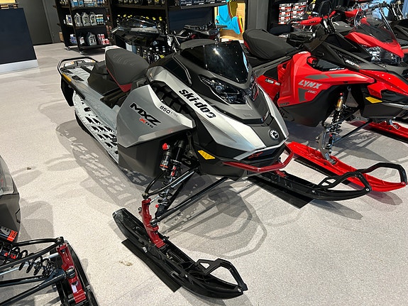 Ski-doo MXZ XRS 850 E-TEC 2024 2 of 5