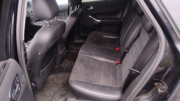 Ford Mondeo 15 of 16