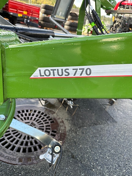 Fendt Lotus 770 3 of 9