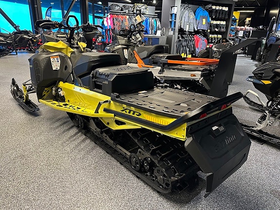Ski-doo Expedition Xtreme 850 E-Tec 2 of 4