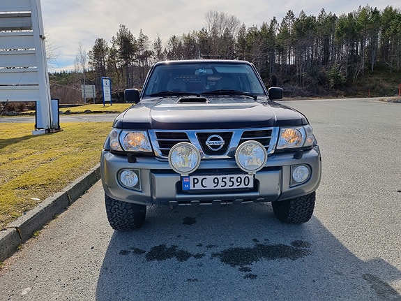 Nissan Patrol 4 of 30