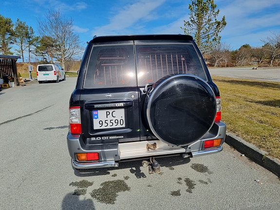 Nissan Patrol 7 of 30