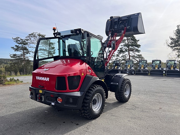 Yanmar V7 6 of 18
