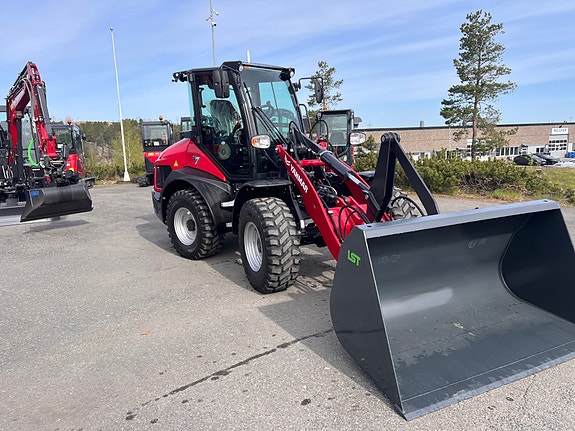 Yanmar V7 14 of 18