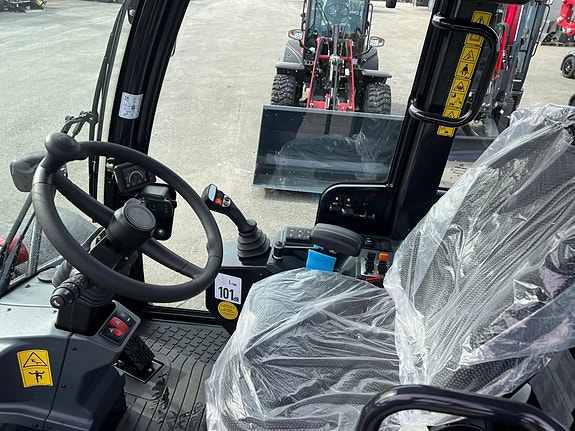 Yanmar V7 18 of 18