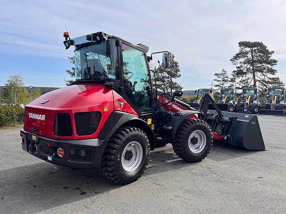 Yanmar V7 17 of 18