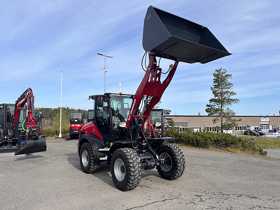 Yanmar V7 8 of 18