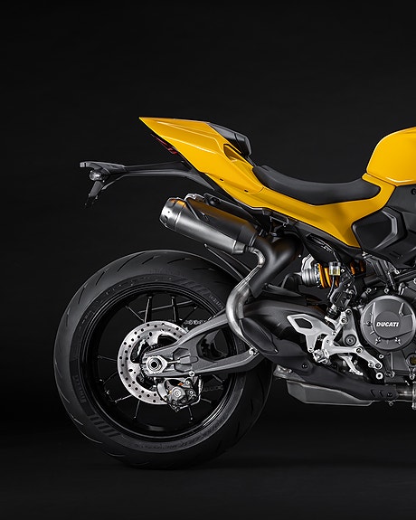 Ducati Streetfighter V2 + V2 S 19 of 29
