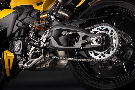 Ducati Streetfighter V2 + V2 S 29 of 29