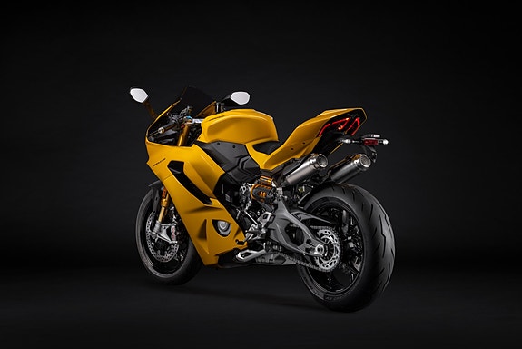 Ducati Panigale V2 + V2 S 21 of 28