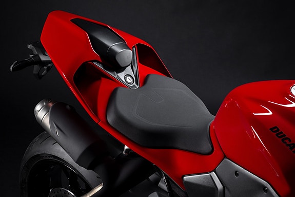 Ducati Panigale V2 + V2 S 11 of 28