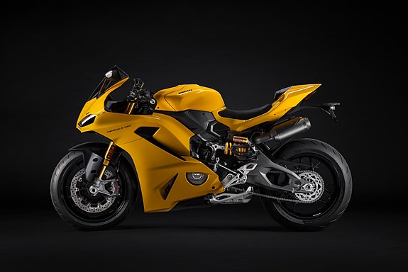 Ducati Panigale V2 + V2 S 23 of 28